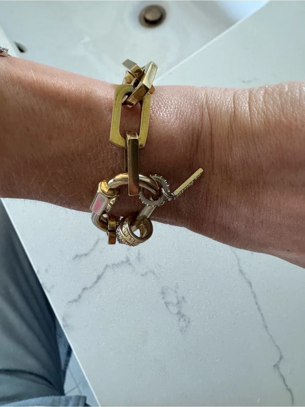 Gold Link Padlock Carabiner Bracelet by Artizan Joyería - Picture 3 of 9